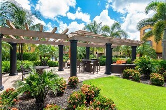 9065 Albion Ln N in Naples, FL - Building Photo - Building Photo