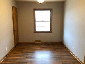 336 Beverly Dr in Omaha, NE - Building Photo - Building Photo