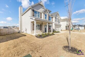 233 Shoshone Cir in Kathleen, GA - Building Photo - Building Photo
