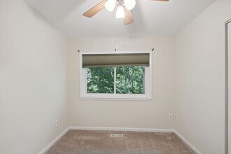 11984 Barrel Cooper Ct in Reston, VA - Building Photo - Building Photo