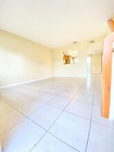 12039 Tift Cir in Orlando, FL - Building Photo - Building Photo