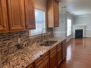 1205 Dexter Ridge Dr in Holly Springs, NC - Building Photo - Building Photo