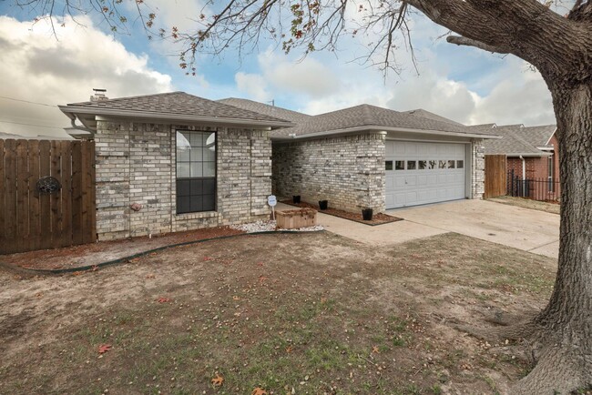 5224 Hill Ridge Dr in Fort Worth, TX - Building Photo - Building Photo