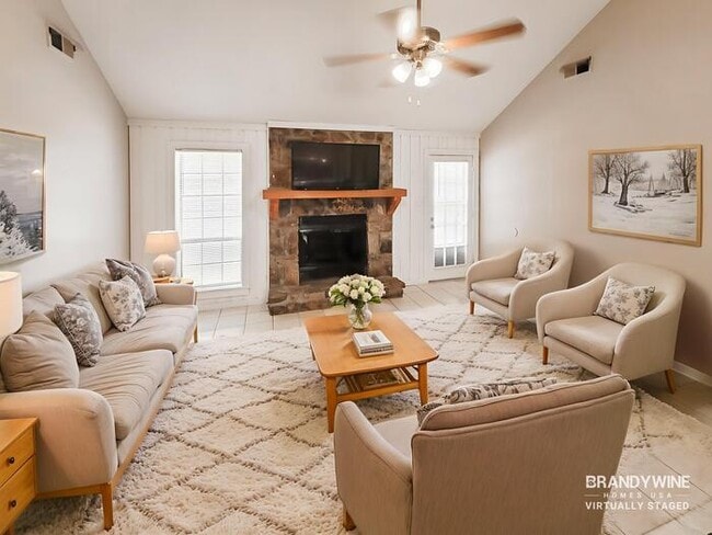 4087 Friendly Way in Memphis, TN - Foto de edificio - Building Photo
