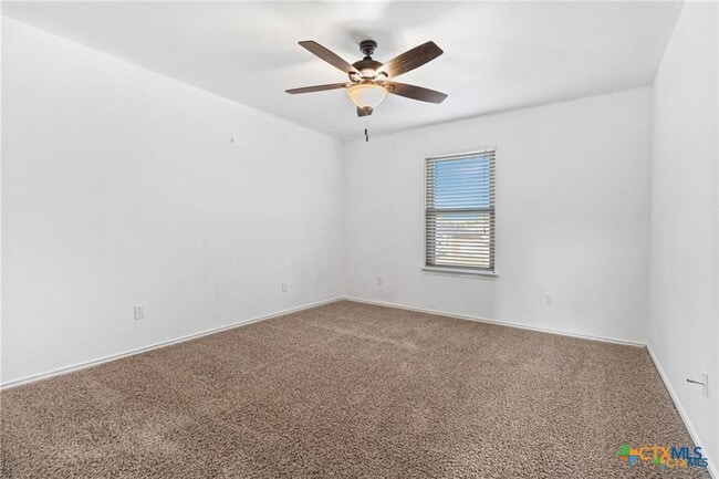 property at 1112 Katelyn Cir