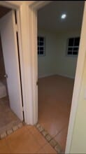 412 SW 9th St, Unit 2 in Hallandale Beach, FL - Building Photo - Building Photo