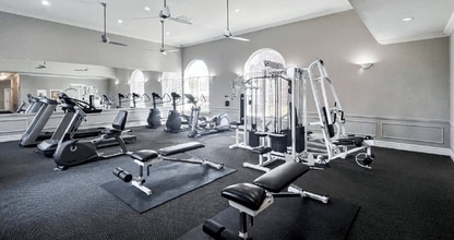 SaddleBrook Apartments in Urbandale, IA - Foto de edificio - Building Photo
