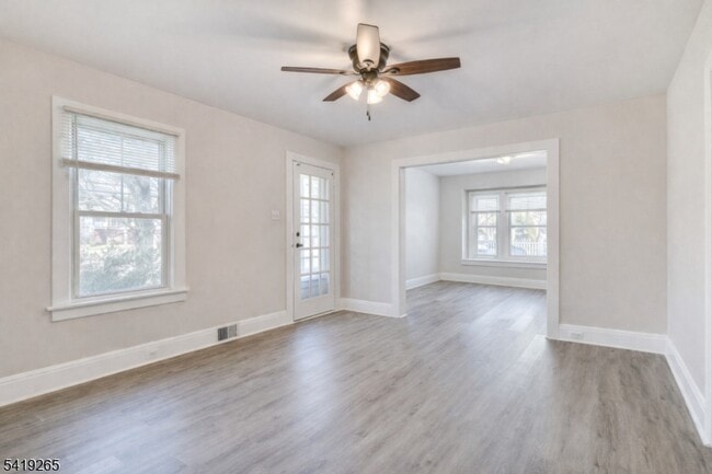 273 W Mt Pleasant Ave in Livingston, NJ - Building Photo - Building Photo