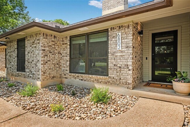 6802 Rio Bravo Ln in Austin, TX - Building Photo - Building Photo