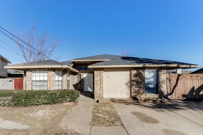 1331 Glencliff Ct in Dallas, TX - Building Photo