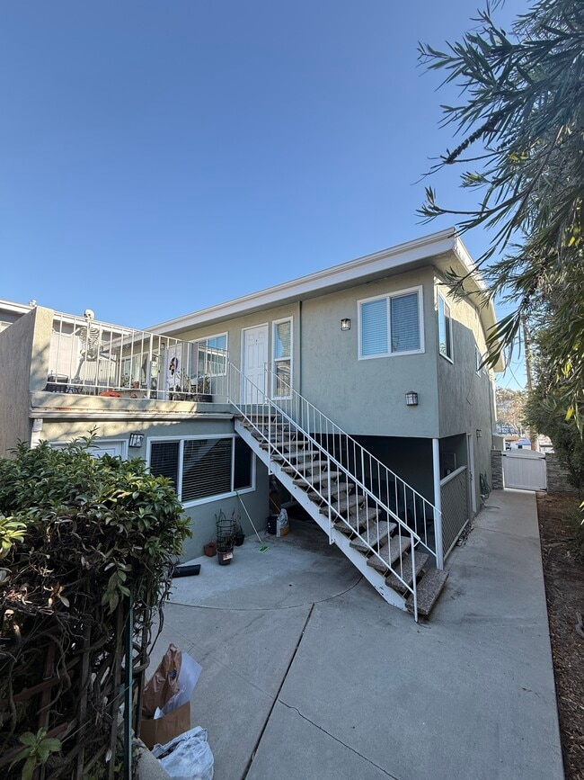 4104 Emerald St, Unit D in Torrance, CA - Building Photo - Building Photo