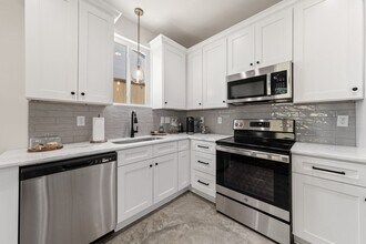 406 Highland Oaks Ln in Lafayette, LA - Building Photo - Building Photo