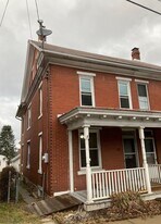 93 E Main St in Elizabethville, PA - Building Photo