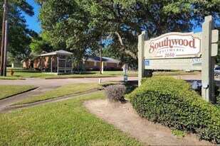 2050 S Byrd Ave in Shepherd, TX - Building Photo