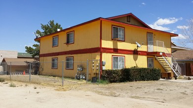 15754 Tern Rd in Victorville, CA - Building Photo - Building Photo