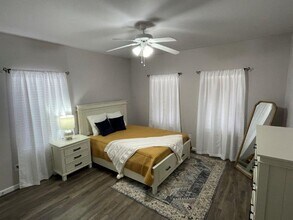 1401 Bagby Ave in Waco, TX - Building Photo - Building Photo