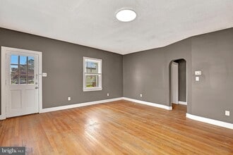 44 Dover Ave in Ewing Township, NJ - Building Photo - Building Photo