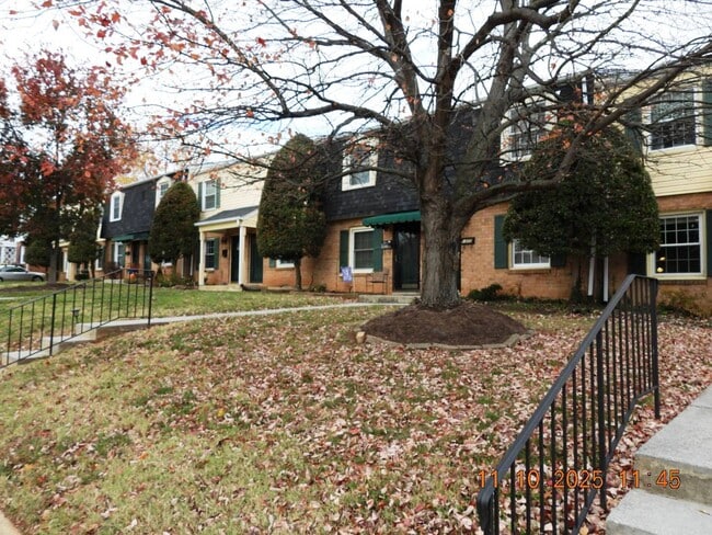 1813 Bluemont Ave SW, Unit Raleigh Place in Roanoke, VA - Building Photo - Building Photo