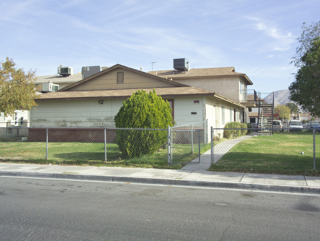 1670 Mary Jane Dr in Las Vegas, NV - Building Photo - Building Photo