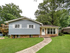 2913 Debra Dr in Fultondale, AL - Building Photo
