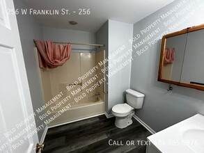 256 W Franklin St in Womelsdorf, PA - Building Photo - Building Photo