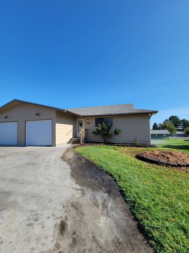 property at 3716 W 17th Pl