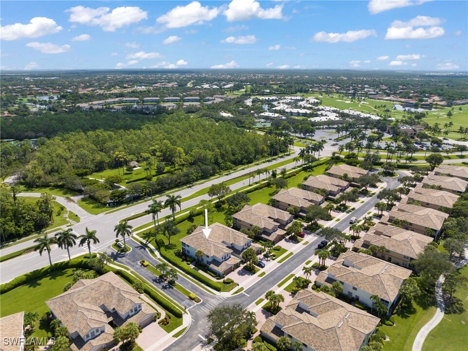 6840 Ascot Dr in Naples, FL - Building Photo