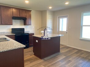 6231 Windy Grn in San Antonio, TX - Building Photo - Building Photo