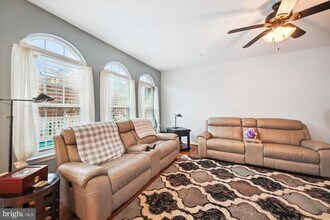 944 Hall Station Dr in Bowie, MD - Building Photo - Building Photo