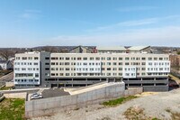 Hilltop Senior in Irvington, NJ - Foto de edificio - Building Photo