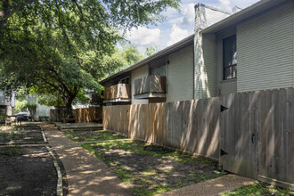 Memorial Woods in Houston, TX - Foto de edificio - Building Photo