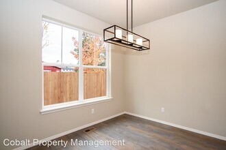 2358 NE 6th St in Bend, OR - Building Photo - Building Photo