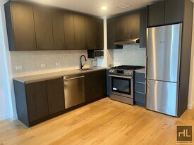 NORTHERN BOULEVARD in Queens, NY - Building Photo