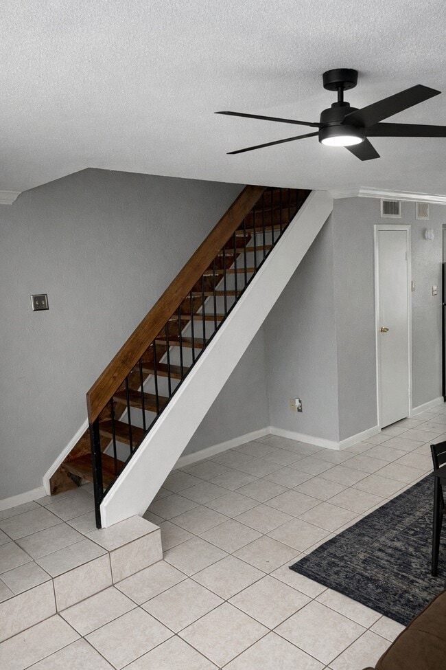 property at 2002 Gentryside Dr