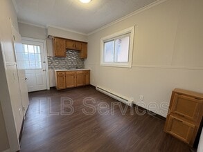 139 Sand St in Dunmore, PA - Building Photo - Building Photo