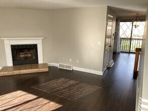 16 Rollins Ct in Merrimack, NH - Building Photo - Building Photo