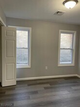 95 S Munn Ave-Unit -3 in Newark, NJ - Building Photo - Building Photo