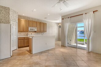 3456 Parkridge Cir in Sarasota, FL - Foto de edificio - Building Photo