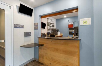 Furnished Studio-Charleston - North Charle in North Charleston, SC - Building Photo - Building Photo