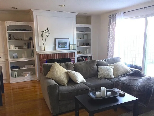 property at 5 Winston Ct