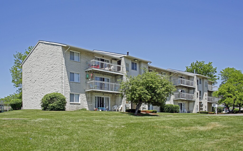 Orion Cove Apartments in Lake Orion, MI