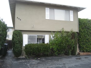 590 Ralston Ave in Belmont, CA - Building Photo - Building Photo