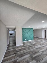 1488 Elkcam Blvd in Deltona, FL - Building Photo - Building Photo