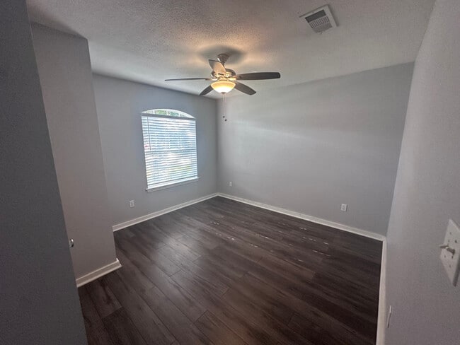 property at 36 Stowe Rd