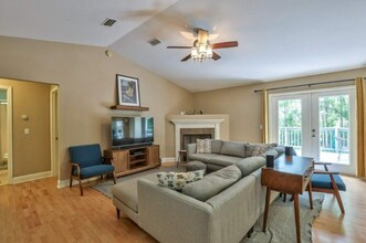 3513 Larkspur Ln in Tallahassee, FL - Building Photo - Building Photo
