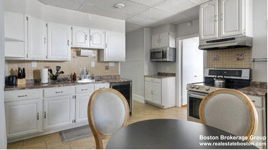 823 Dorchester Ave in Boston, MA - Building Photo - Building Photo