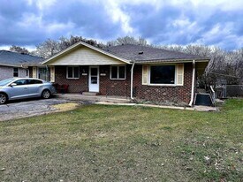 3615 Schalck Dr in Rockford, IL - Building Photo