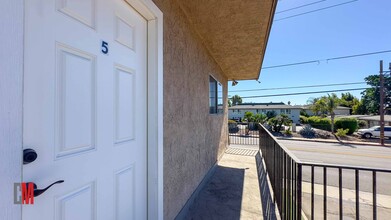 850 E. Washington Ave in Escondido, CA - Building Photo - Interior Photo