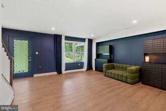 7903 Tanbridge Ln in Pasadena, MD - Building Photo - Building Photo