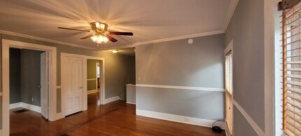 527 W Water St, Unit B in Elmira, NY - Building Photo - Building Photo